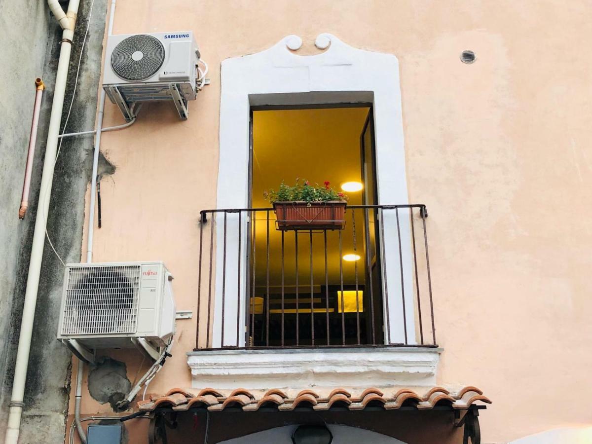 U Peri Alivu House Villa Catania-Fontanarossai nemzetközi repülőtér Kültér fotó